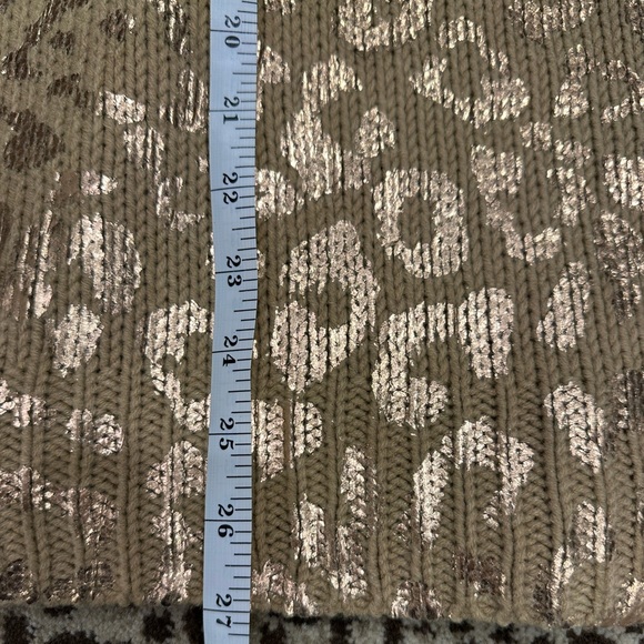 Tan oversized sweater with gold leopard print - Picture 6 of 6